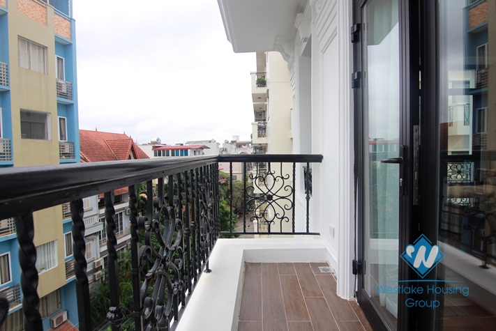 High floor apartment for rent in Au Co, Tay Ho, Ha Noi